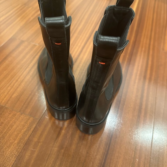 Aeyde Jack Leather Chelsea Booties - Picture 2 of 7